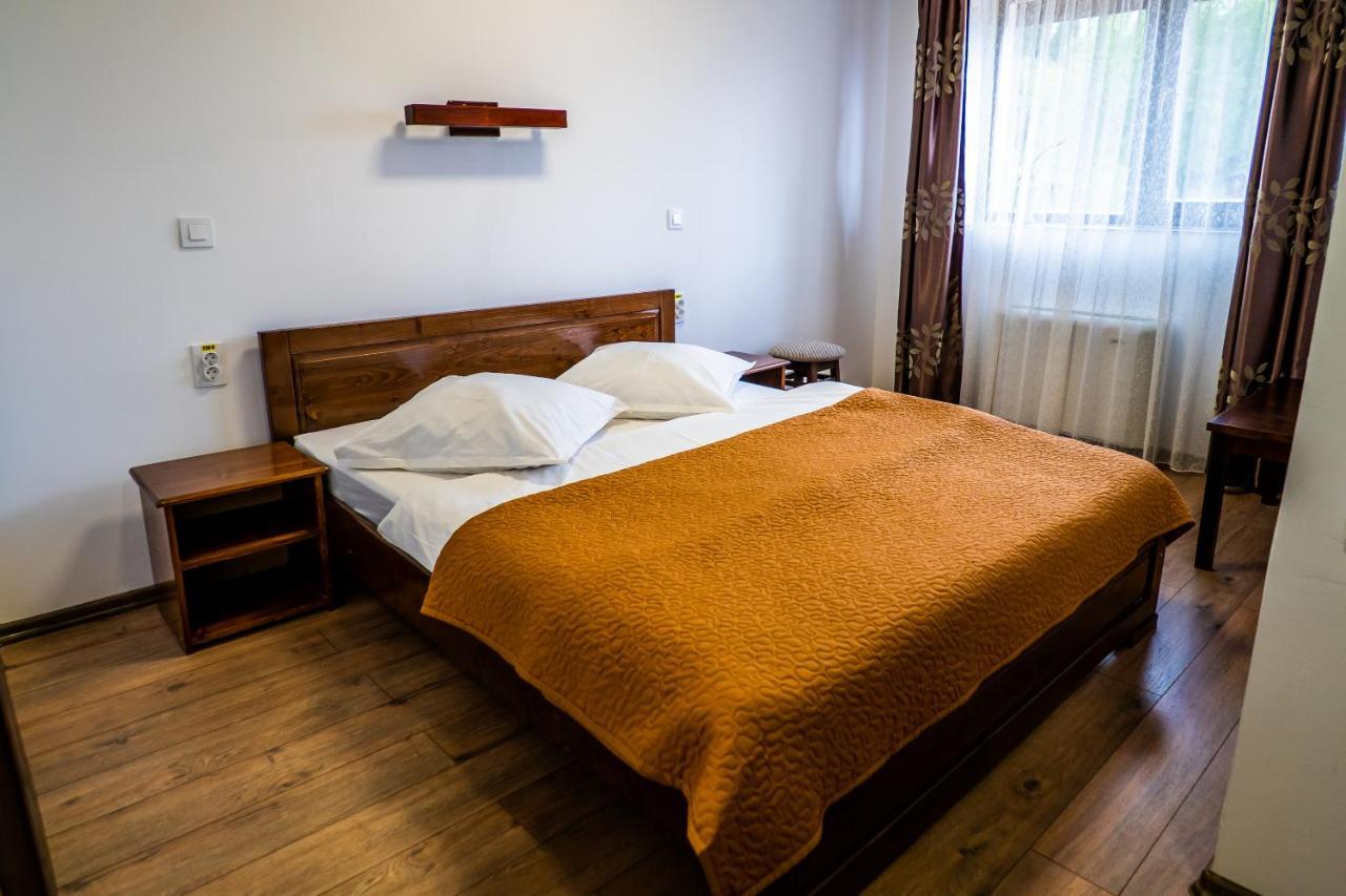 Pensiunea Romconcord Balcesti Buitenkant foto